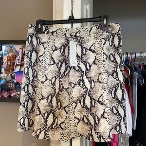 Snakeskin skirt NWT